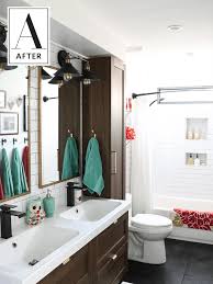 Before And After An 80s Bathroom Gets A Classic Update Bathrooms Remodel Chic Bathrooms Stylish Bathroom
