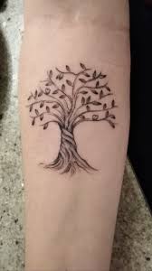 55 fotos de tatuagens de árvores masculinas/femininas. Tatouage Arbre De Vie Coeur Tatouage Arbre De Vie Arbre De Vie Arbre