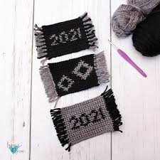 You can make the mug rug in any colors. New Year S Mug Rugs Free Crochet Pattern Loops Love Crochet