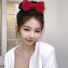 Capiant 2 Pack Big Bow Hair Clips, Large Satin Claw Clips with Non Slip  Hair Jaw, Black Bow & Red Bow, Hair Accessories for Women : Amazon.sg:  Beauty