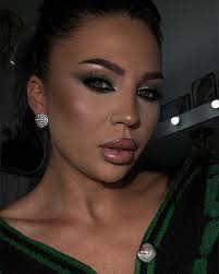 𝔻𝕒𝕟𝕚𝕖𝕝𝕒 ℂ𝕠𝕤𝕥𝕖𝕒 𝕞𝕒𝕜𝕖_𝕦𝕡 𝕒𝕣𝕥𝕚𝕤𝕥 (@daniela_costea23) •  Instagram photos and videos