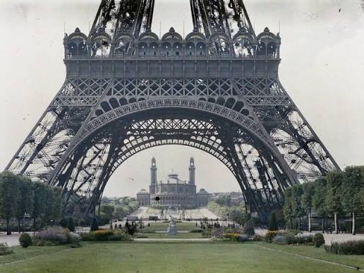 Voici plusieurs clichés en couleurs (non colorisés ni par l'homme ni par l'IA!)  du Paris des années 1900 aux années 1920. Ils sont tous issus du fonds Albert  Kahn et de nombreux