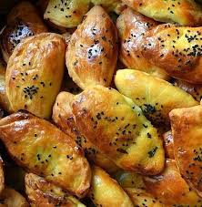 Ist Eins Der Beliebtesten Rezepte In Der Turkei Diese Teigtaschen Sind Einfach Nur Lecker Der Teig Ist Schnell Gemacht U Teigtaschen Rezepte Turkisches Essen
