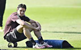 El técnico de cruz azul no se enteró del viaje que tuvo santiago giménez a cancún para reunirse con su padre, chaco giménez, nuevo técnico del cancun fc. Santiago Gimenez Aseguro Me Siento Mas Mexicano Que Argentino Mediotiempo