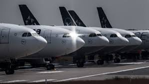 Fra iata) is the largest airport in germany and a global aviation hub located on the outskirts of frankfurt am main in the state of hesse. Coronavirus 91 Prozent Weniger Fluggaste In Frankfurt Flughafen Wollen Kurzarbeit Verlangern Manager Magazin