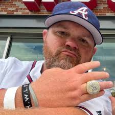 Moses Gonzales (@supermizzel)