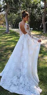 24 Modern Wedding Dresses From Top Usa Designers Wedding Dresses Guide Wedding Dress Guide Wedding Dress Low Back Indian Wedding Dress