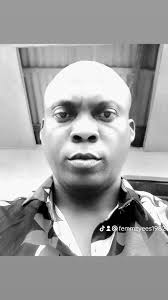 HOW SOON CAN A LADY ASK HER PARTNER FOR MONEY? When I told guys to end the  relationship if the lady ask for money in just a week of dating, I wasn't