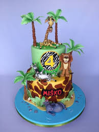 Here are 37 rocking and cute 1st birthday party ideas! 13 Madagascar Birthday Party Ideas Madagascar Party Madagascar Cake Madagascar