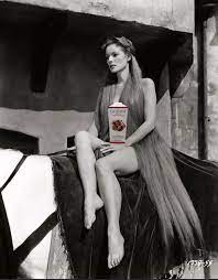Maureen O'hara playing the role of Lady Godiva (1955). The countess of  Mercia who rode naked through the streets to protest her husband's  chocolate tax. ca. 1000 : r/HistoryMemes