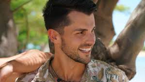 Heartbreak Island contestants reveal a steamy, post-show romance