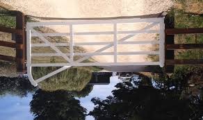 From simply style farm gates to a decorative farm gate, custom made to your specific design, colour and size. Rural Farm Gates Gallery Pelican Panels
