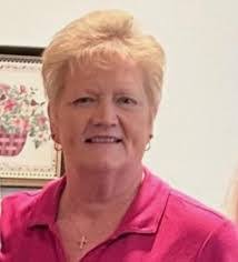 Stacy Schmidt's Instagram, Twitter & Facebook