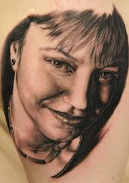 Portraits Tattoos I Did Of Beloved Ones For Example Children Grandparents Or Parents All Tattoos Done By Andy Engel Tatowieren Weisheiten Spruche Realismus