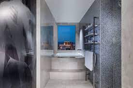 It consists of two highrise towers, the boulevard tower and the chelsea tower, both of which are 184 met. The Cosmopolitan Of Las Vegas Autograph Collection Las Vegas Price Address Reviews