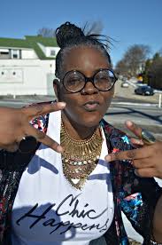 BERNINA AMBASSADOR SEWING BLOGGER MICHELLE FROM THAT BLACK CHIC