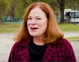 Stephanie Seeber's Instagram, Twitter & Facebook