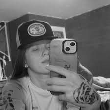 A R I E A N A (@arieana74)