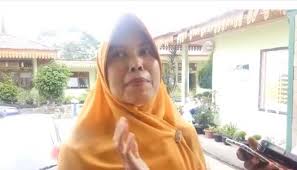 Tangan berdarah karena di silet. Sebanyak 55 Siswi Smp Pekanbaru Menggores Tangan Usai Nonton Video Publicanews Daerah