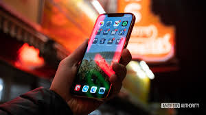Report Some Iphone 12 Units Affected By Display Tinting And Flickering Issues