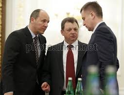 Он был уволен с должности действующим президентом украины петром порошенко. Foto Andrej Parubij Viktor Gvozd I Valentin Nalivajchenko Unian