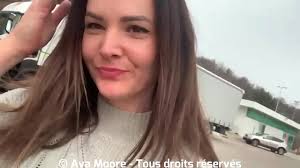 Deux salopes françaises Ava Moore et Glory Zavatrash sucent un camionneur  sur une aire dautoroute - Porno Réalité - XNXX.COM