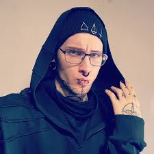 CALLING OUT BOW LOVERS im currently using nataruk and got this bad boy from  stalker,is this a better bow than what im currently using?