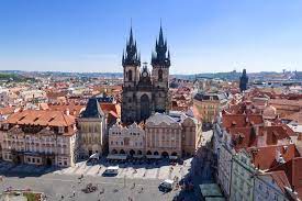 June 5 at 2:48 am ·. Een Treinreis Door Tsjechie Stedentrip Praag Brno En Moravie Reismeisje