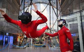 Chute libre dans un simulateur aerokart paris. On A Teste La Chute Libre En Realite Virtuelle A La Villette Le Parisien
