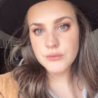 Lauren Beaton's Instagram, Twitter & Facebook