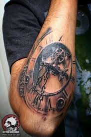 5212ecc9cb18d017a7c38d8699bf834a Jpg 736 1104 Uhren Tattoos Tattoo Uhr Unterarm Unterarm Tattoo Mann