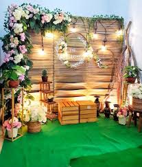 9 Wedding Ceremony Backdrops That Make Your Wedding Special Bestweddinginvitat Rustic Wedding Photos Rustic Wedding Backdrops Wedding Decorations On A Budget
