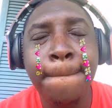 Maybe you would like to learn more about one of these? Me Listening To Kpop Meme Relatable Heart Listening Music Headphones Whenthemusictoogood Funny Crying Memes De Musica Meme Llorando Escuchando Musica