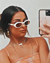 Tiktok Star Addison Rae Pfp In Snow Wallpaper