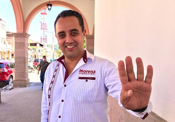 Juan Pablo Celis toma protesta a Comité de Defensa de la 4T - Alternauta
