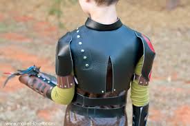 How long does it take to glue a hiccup costume? Diy Hiccup Costume From How To Train Your Dragon 2