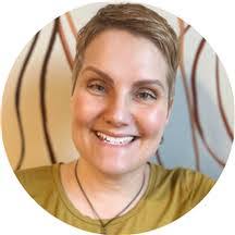 Andrea Dean's Instagram, Twitter & Facebook