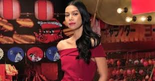 Hai saya sharifah sakinah, saya hack telefon anzalna sebab nak populariti yang tinggi. Sharifah Sakinah Jadi Kaunter Aduan Peminat Diminta Tegur Sikap Hipokrit Fazura