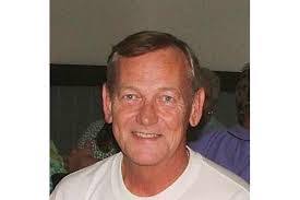 Allen Deleon's Instagram, Twitter & Facebook