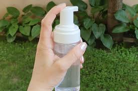 Solutie repelenta contra gandacilor facuta in casa. Cum Sa Faci Acasa Spray Antitantari Pentru Corp Gabi Ralea Diy Decor