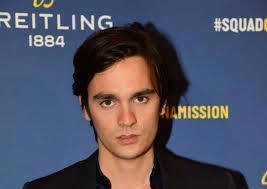 Legendary french actor alain delon is getting better and better, one of his sons has assured fans on thursday, delon's eldest son anthony had said the actor had suffered a stroke a few weeks ago. French Cinema Alain Fabien The Son Of Alain Delon Hospitalized Urgently Archyde