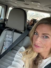 Jessica Shobe's Instagram, Twitter & Facebook