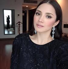 Top 10 artis wanita paling cantik di malaysia 2020.anda smua setuju pilihan ini? 5 Selebriti Malaysia Yang Mempunyai Rambut Panjang Paling Cantik Bak Rapunzel Soya Lemon