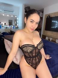 Michelle Giraldo - Free nude pics, galleries & more at Babepedia