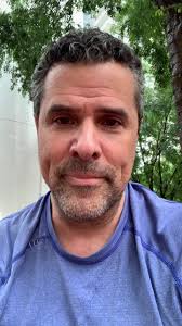 Leonel Marquez (@leonelmek)