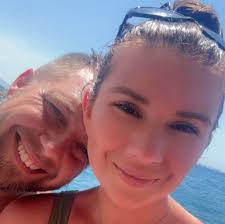 Tania Hickman's Instagram, Twitter & Facebook