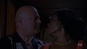 El Blog de las Series Americanas: Crítica del 4x05 "Pink Cupcakes" de AHS:  Freak Show. Locura Desatada