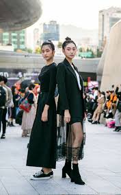 These 2020 fashion trends are still very much happening, and with the last four months of the year, why not liven you can even wear these styles into 2021 and beyond since fashion seems pretty much. Seoul Fashion Week The Best Street Style From Spring Summer 2020 Buro 24 7 Singapore