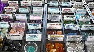 De zoektocht naar gezondheid en welzijn voor lichaam en geest, vitaliteit, en een egalere huid en tal van andere zaken. Kenmerken En Foto S Edelstenen Mineralen Gesteenten Semoea Helende Edelstenen