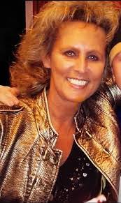 Ella Price's Instagram, Twitter & Facebook